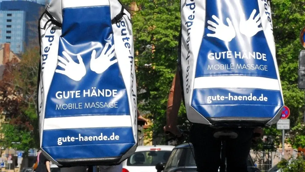 Eine Tragetasche für „GUTE HÄNDE“-Massagen